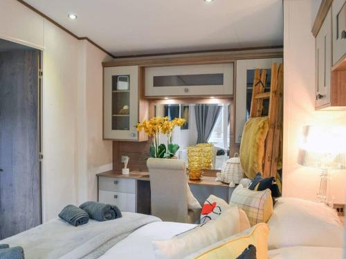 Luxury boutique style lodge with hot tub Accommodation image 2 Luxury boutique style lodge with hot tub image two