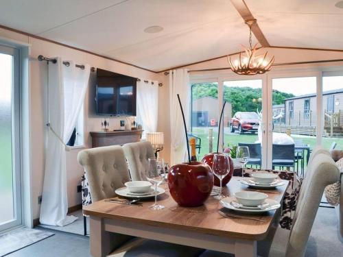 Luxury boutique style lodge with hot tub Accommodation image 3 Luxury boutique style lodge with hot tub image three