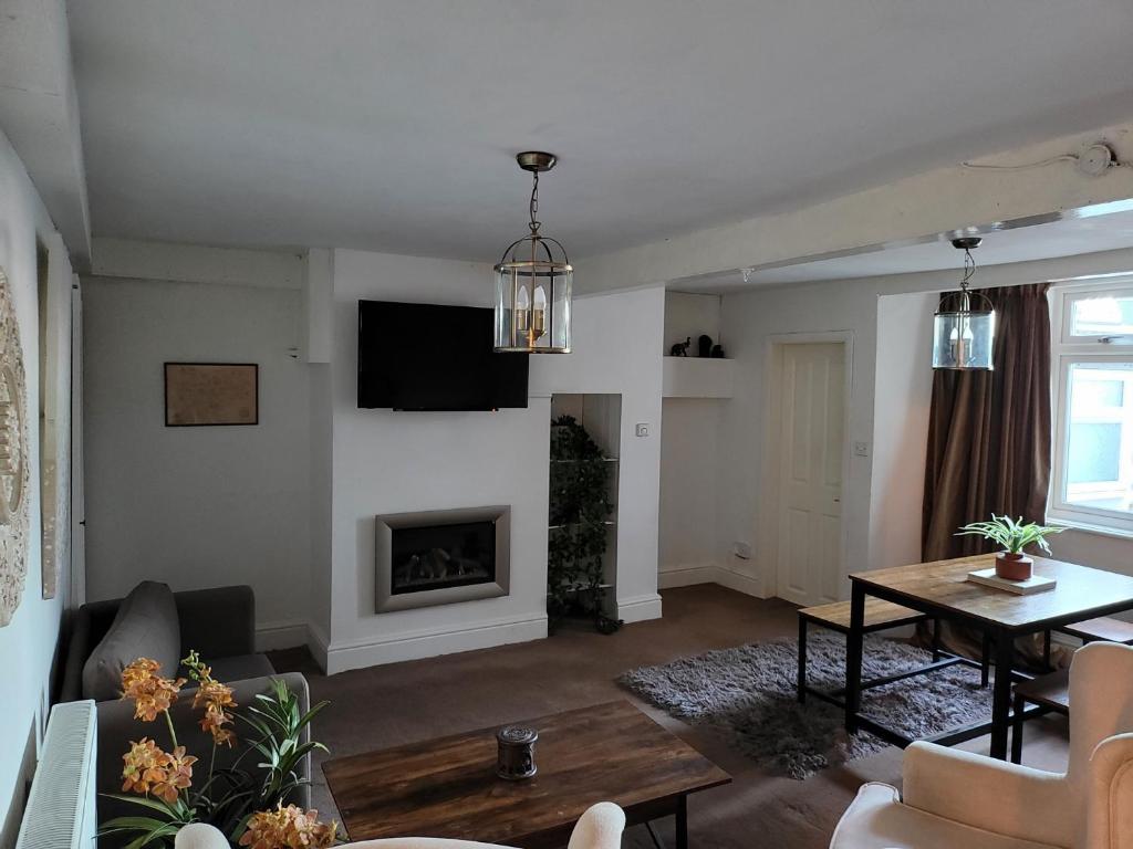 Seaside flat with Fireplace fast WIFI FREE parking Accommodation image 1 Seaside flat with Fireplace fast WIFI FREE parking image one