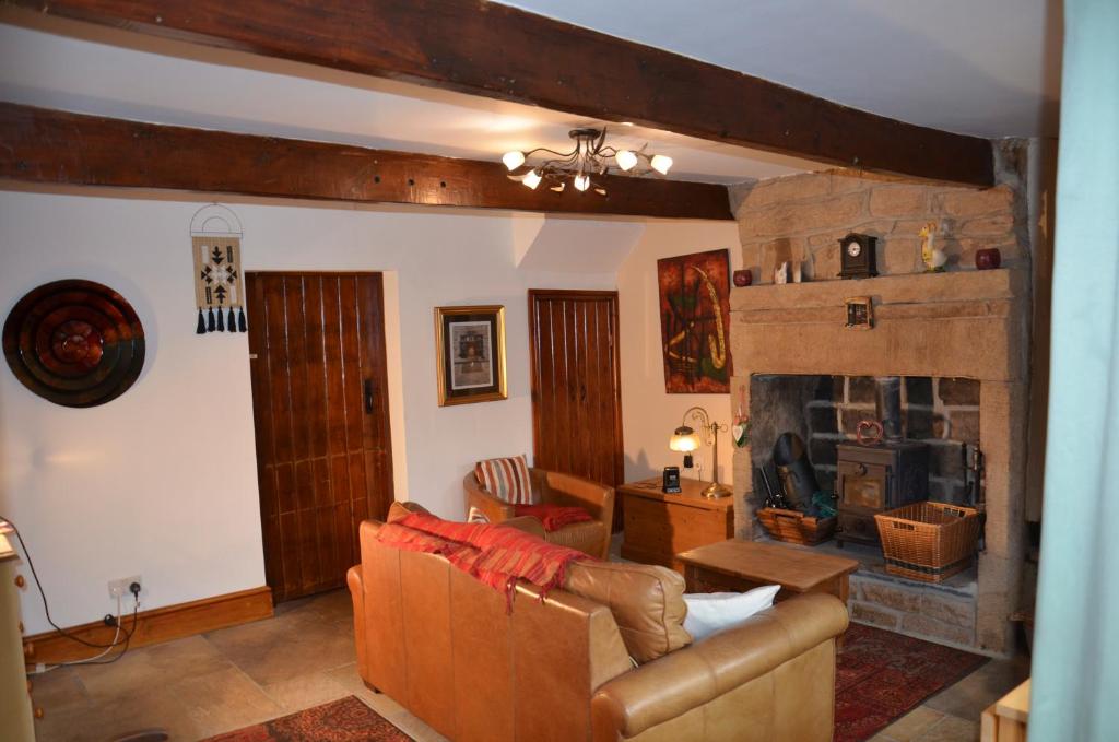 Stunning 2-Bed Cottage in Hebden Bridge Accommodation image 1 Stunning 2-Bed Cottage in Hebden Bridge image one