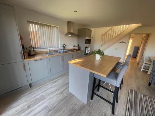 31 Cherry East Riding of Yorkshire Hot Tub & Fishing image three