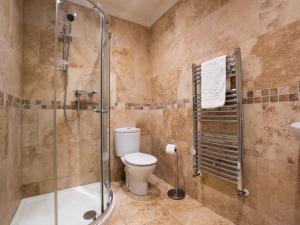 Pass the Keys Stones Throw Apartment, South Cliff, Scarborough Accommodation image 2 Pass the Keys Stones Throw Apartment, South Cliff, Scarborough image two