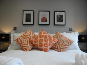 The Loft, The Quadrant, York - location, views and luxury with a parking space Accommodation image 2 The Loft, The Quadrant, York - location, views and luxury with a parking space image two