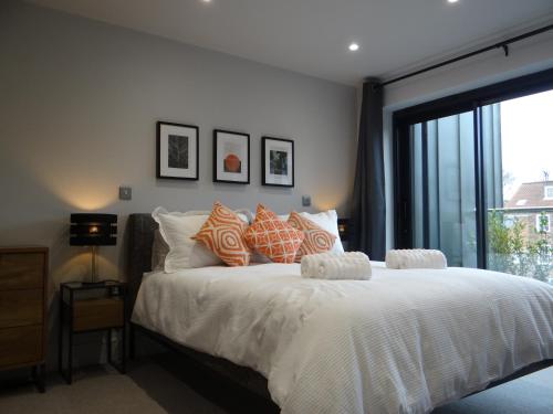 The Loft, The Quadrant, York - location, views and luxury with a parking space Accommodation image 3 The Loft, The Quadrant, York - location, views and luxury with a parking space image three