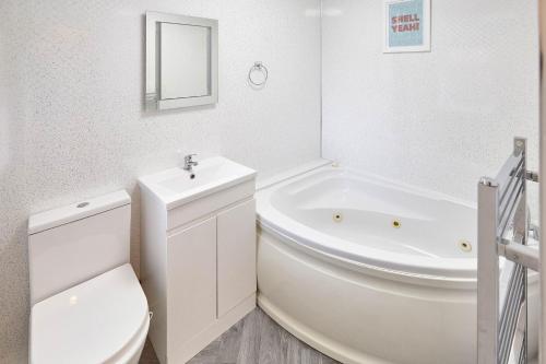 Host & Stay - 4 Boulby Bank Top Accommodation image 3 Host & Stay - 4 Boulby Bank Top image three
