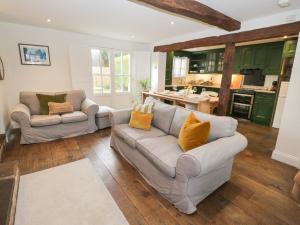 Ferry Cottage 3-bed Accommodation image 2 Ferry Cottage 3-bed image two