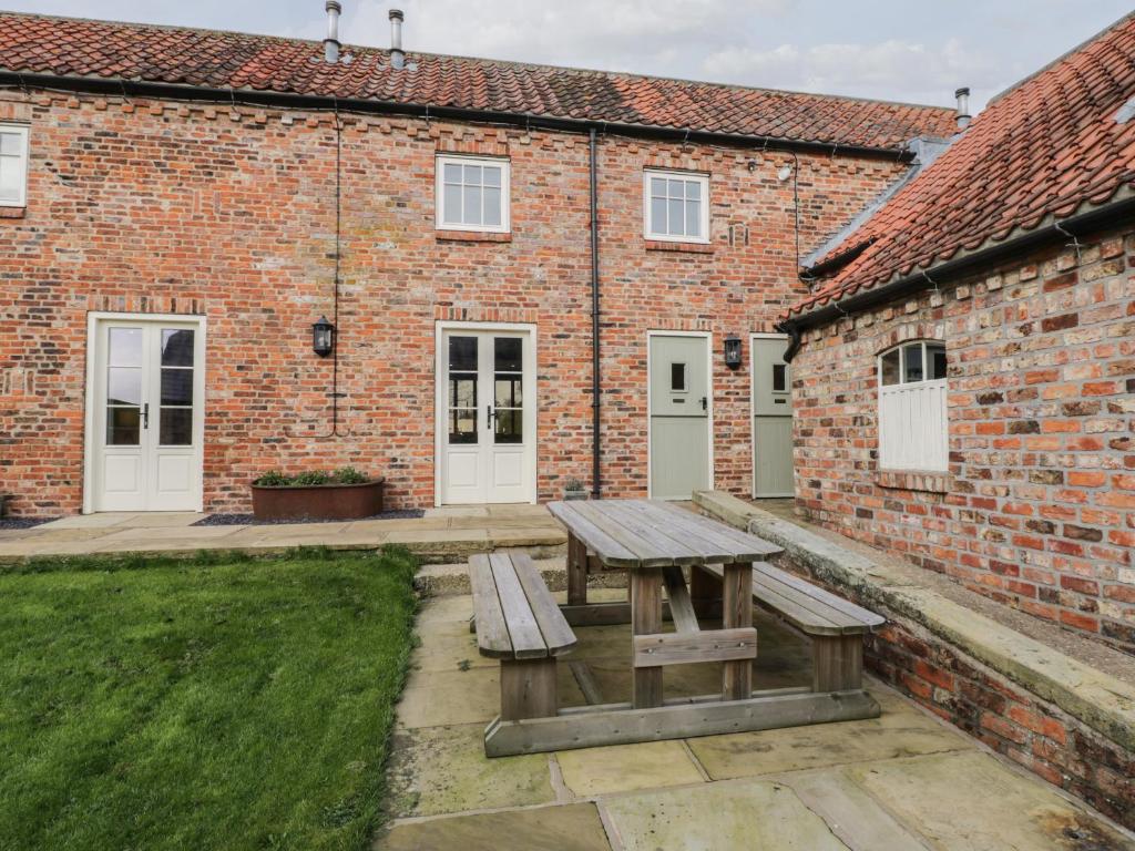 Cowper Cottage 2-bed Accommodation image 1 Cowper Cottage 2-bed image one