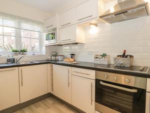 White Rose Cottage, Filey Accommodation image 2 White Rose Cottage, Filey image two