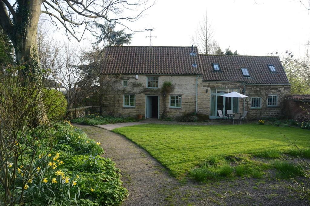 The Coach House at Noelle's Cottages Accommodation image 1 The Coach House at Noelle's Cottages image one