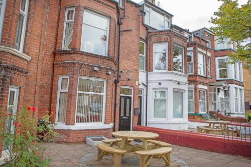 Scarborough Stays - Luxury Townhouse Ideal for large groups - HOT TUB Accommodation image 3 Scarborough Stays - Luxury Townhouse Ideal for large groups - HOT TUB image three