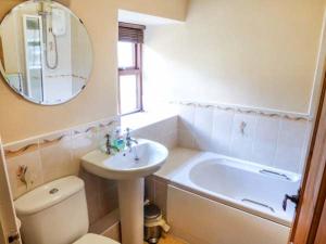 Rowan Cottage, Skipton image two