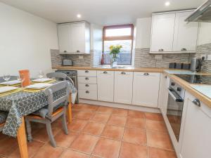 Boshaw Cottage, Holmfirth Accommodation image 2 Boshaw Cottage, Holmfirth image two