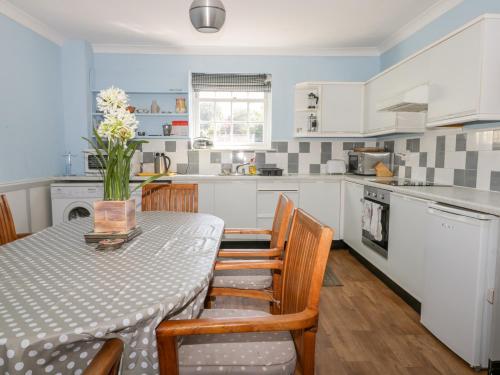 Bella's Cottage Accommodation image 3 Bella's Cottage image three