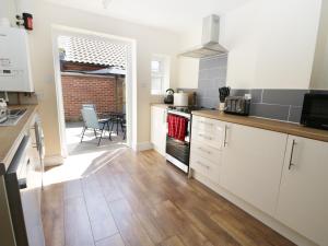 White Rose Cottage, Guisborough Accommodation image 2 White Rose Cottage, Guisborough image two