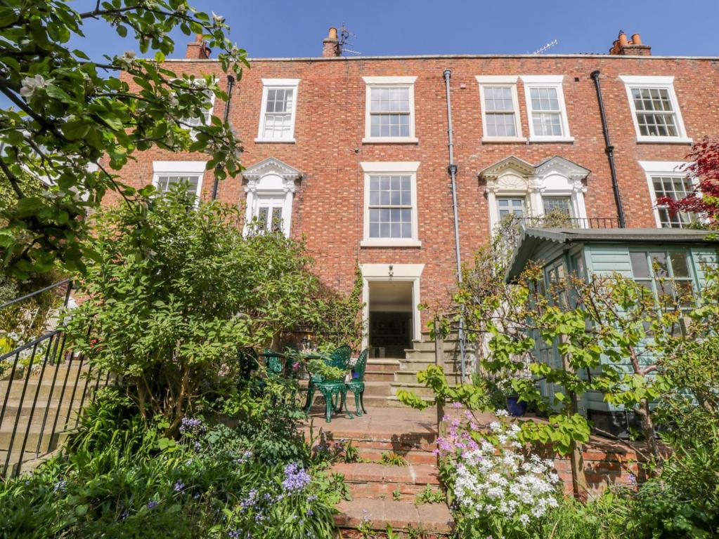 Calliope House image one