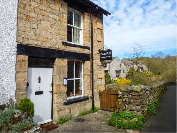 Pauls Fold Holiday Cottage image one