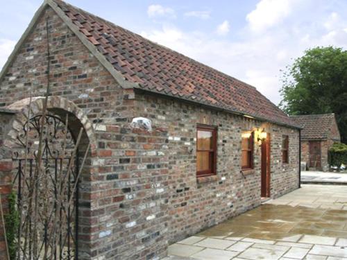 Lodge Cottage, York image two