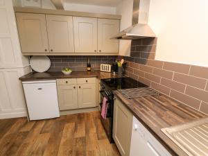 Whitefriars Lodge, Settle image two