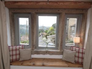 Bramble Cottage, Holmfirth Accommodation image 2 Bramble Cottage, Holmfirth image two