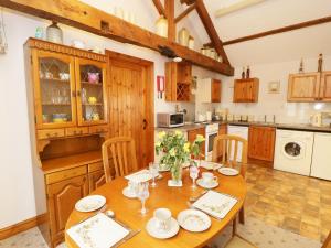 Meadow Cottage, York Accommodation image 2 Meadow Cottage, York image two