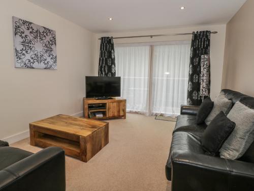 Scarborough Apartments - Two Bed (1), Scarborough Accommodation image 3 Scarborough Apartments - Two Bed (1), Scarborough image three