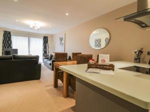 Scarborough Apartments - Two Bed (1), Scarborough Accommodation image 2 Scarborough Apartments - Two Bed (1), Scarborough image two