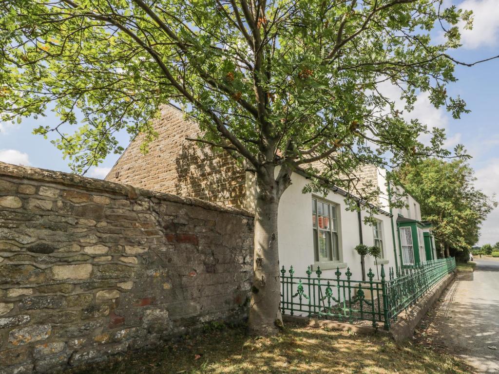 Londesborough Cottage, Scarborough Accommodation image 1 Londesborough Cottage, Scarborough image one
