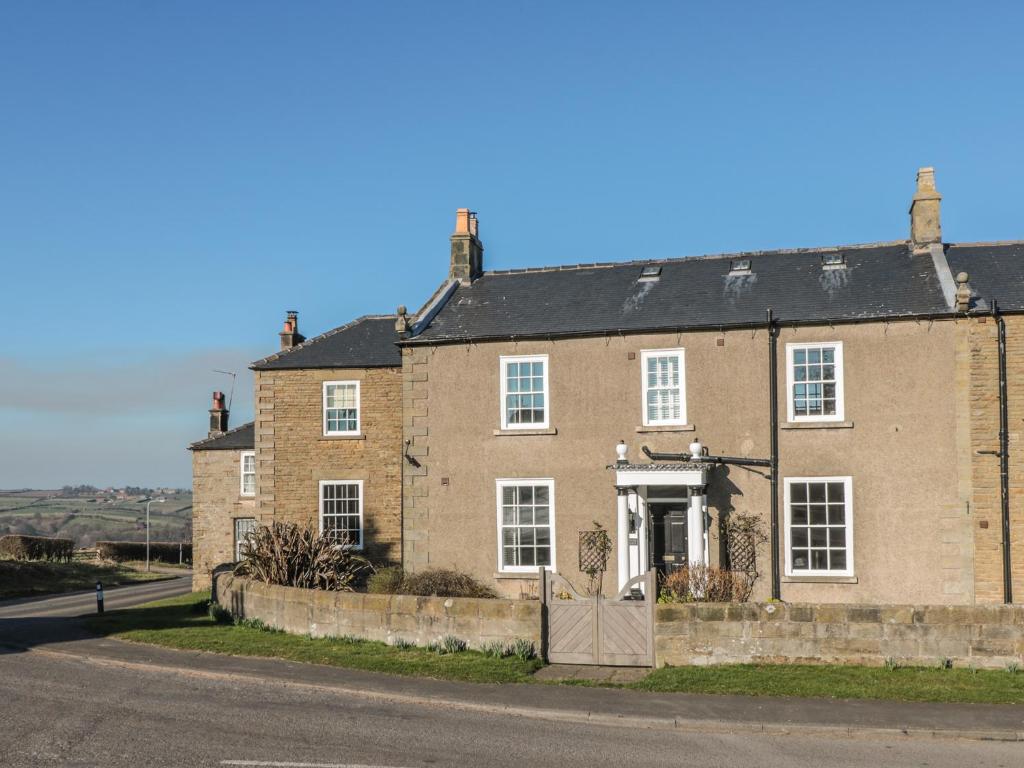 Picture of Sneaton Hall Apartment 4