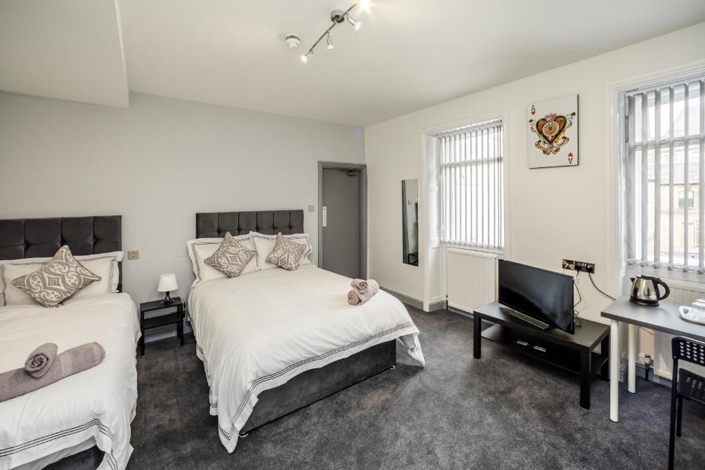 Huddersfield Central Lodge Accommodation image 1 Huddersfield Central Lodge image one