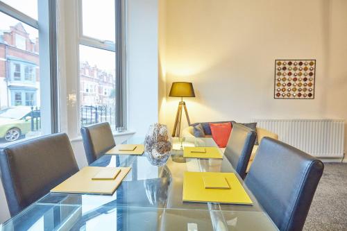 Host & Stay - Diamond Apartments Accommodation image 3 Host & Stay - Diamond Apartments image three