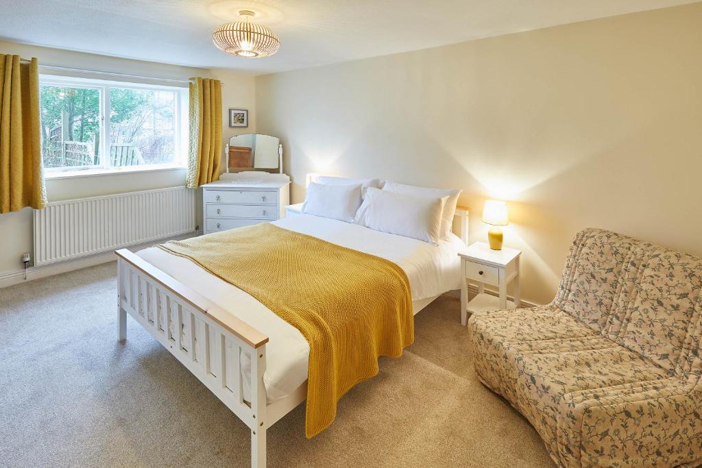 Host & Stay - The Garden Flat image one