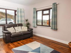 Baywood Cottage, Keighley image two