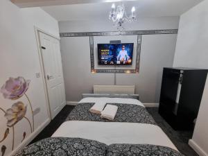 *** Well equipped home for a relaxing cosy and luxurious fun stay + Free Parking + Free Fast WiFi *** Accommodation image 2 *** Well equipped home for a relaxing cosy and luxurious fun stay + Free Parking + Free Fast WiFi *** image two