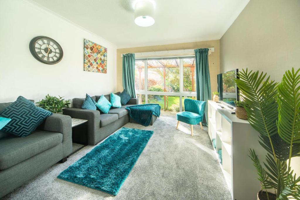 Kings Moor House by Lavender Stays Accommodation image 1 Kings Moor House by Lavender Stays image one