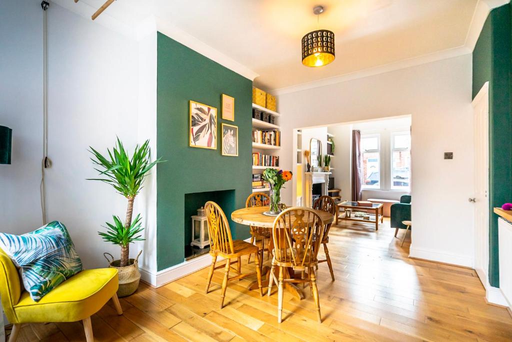 41 Ratcliffe Street image one