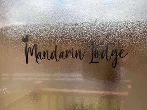 Mandarin Lodge with Hot Tub Accommodation image 3 Mandarin Lodge with Hot Tub image three