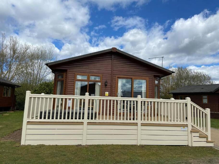 Daisy Lodge with Hot Tub image one