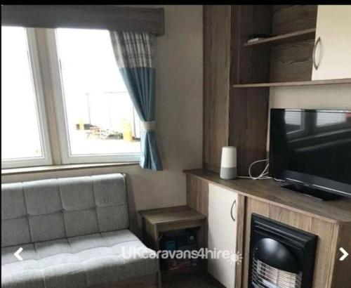 Caravan Primrose Valley WW Accommodation image 2 Caravan Primrose Valley WW image two