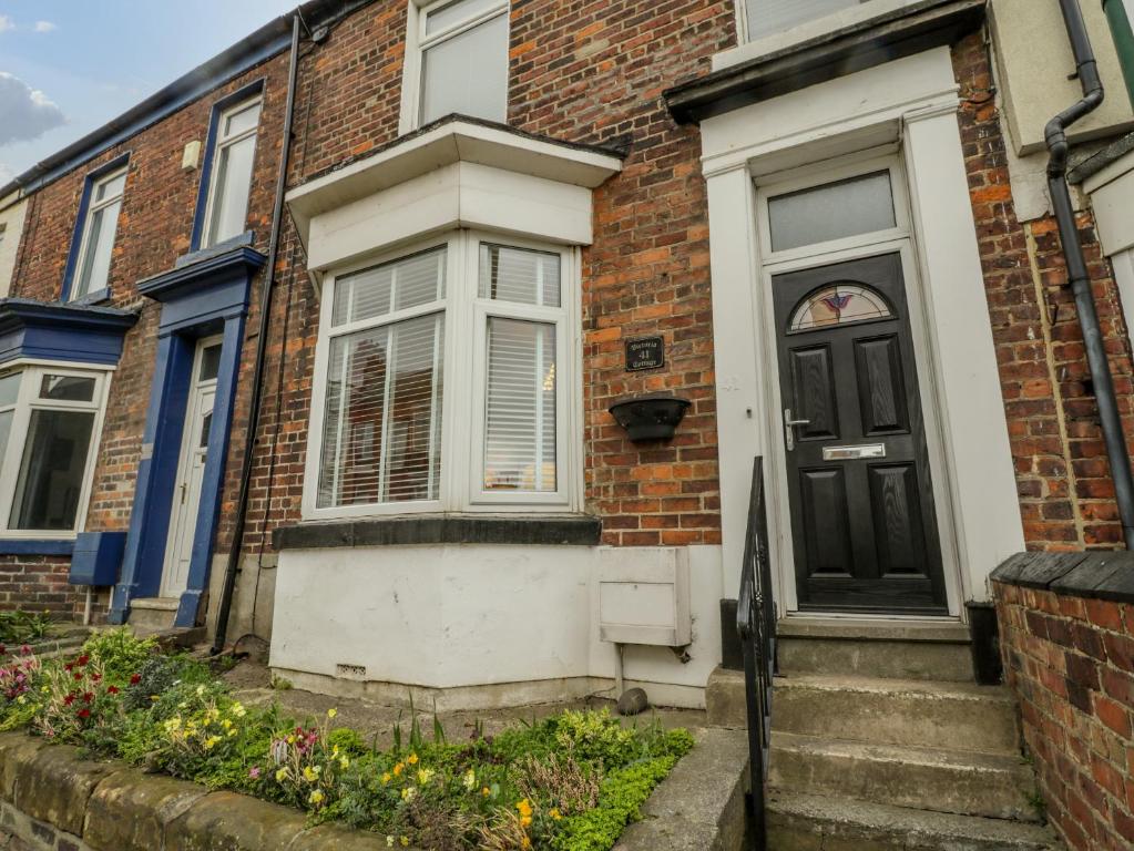 Victoria Cottage, Redcar image one