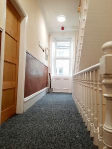 Beautiful 1-Bed Apartment in Shipley Accommodation image 2 Beautiful 1-Bed Apartment in Shipley image two