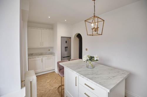 Host & Stay - Serene House Accommodation image 3 Host & Stay - Serene House image three