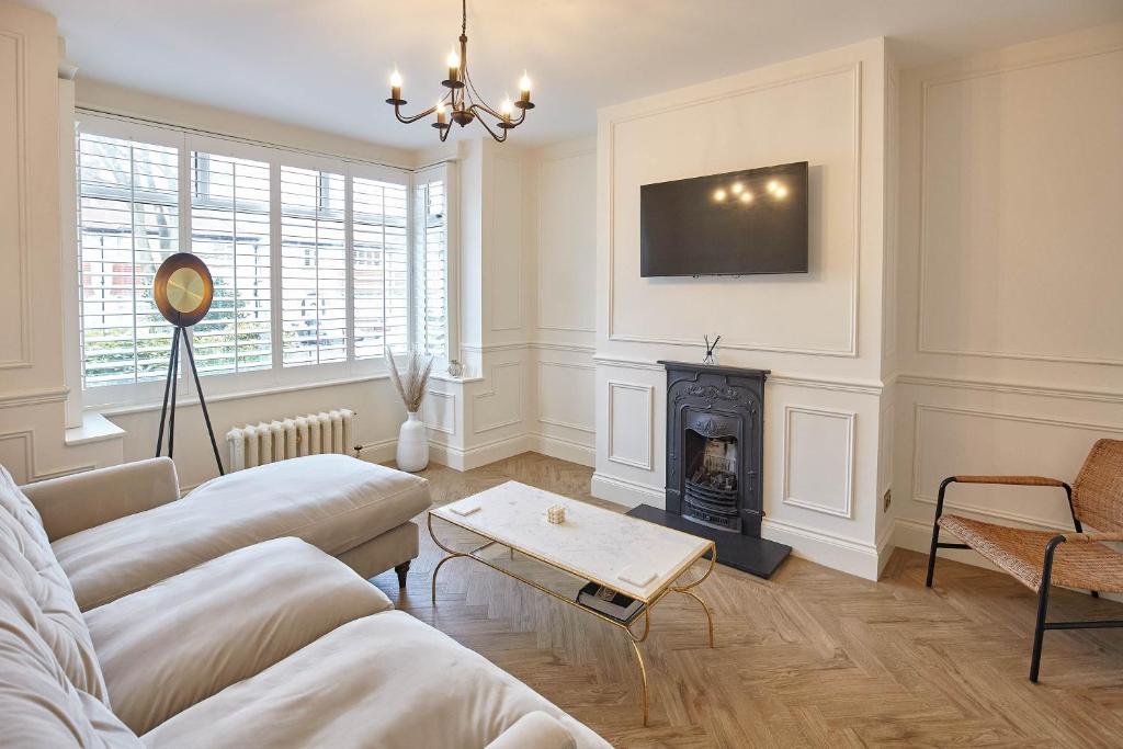 Host & Stay - Serene House Accommodation image 1 Host & Stay - Serene House image one