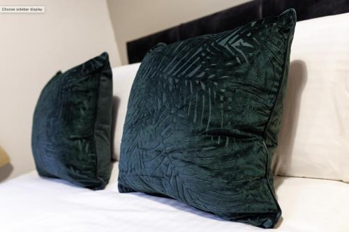 City Centre Studio 1 with Free Wifi and Smart TV by Yoko Property Accommodation image 3 City Centre Studio 1 with Free Wifi and Smart TV by Yoko Property image three