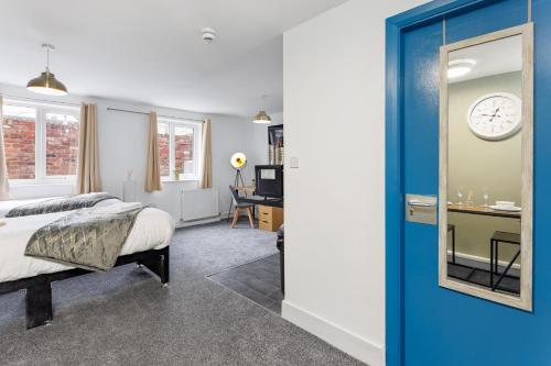City Centre Studio 3 with Free Wifi and Smart TV by Yoko Property Accommodation image 3 City Centre Studio 3 with Free Wifi and Smart TV by Yoko Property image three