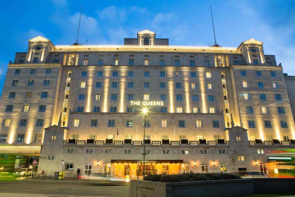 The Queens Hotel, Leeds Accommodation image 1 The Queens Hotel image one