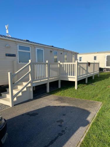 Cosy caravan Accommodation image 3 Cosy caravan image three