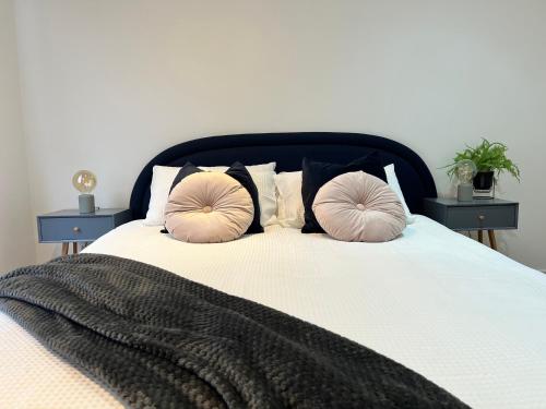 Valee Living RED Dewsbury Town Centre Two Bedroom Accommodation image 3 Valee Living RED Dewsbury Town Centre Two Bedroom image three