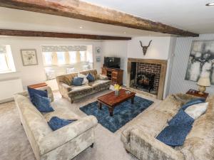Kingfisher Cottage image two
