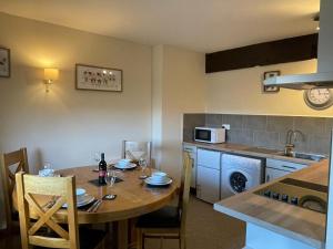 Craven Garth Cottages image two
