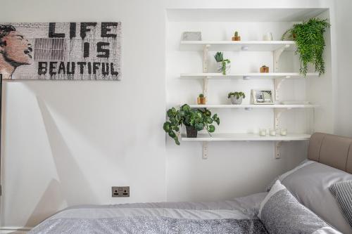 1 Bed Central Garden Apartment Accommodation image 3 1 Bed Central Garden Apartment image three